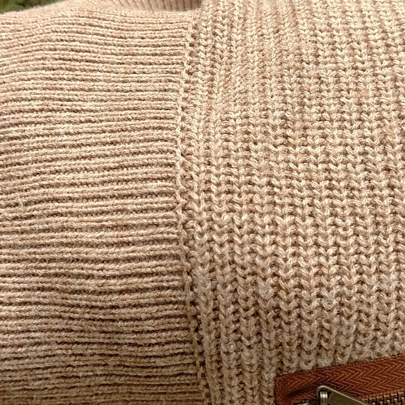 89th Madison Cardigan. - Picture 7 of 7
